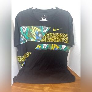 The Nike Tee Short Sleeve Shirt Men's Size XL Culture Clash Design on Black